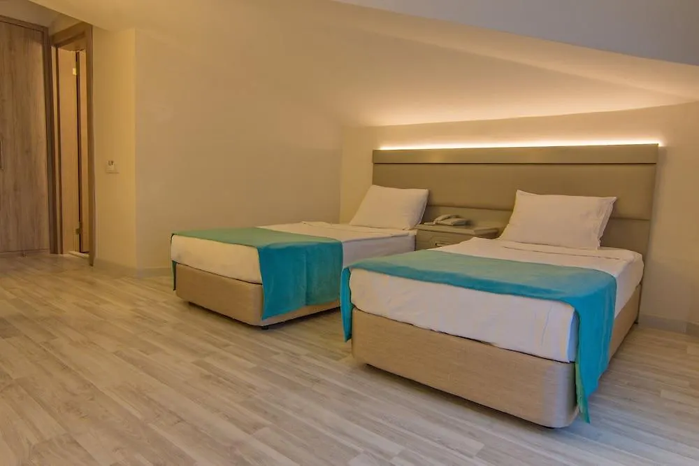 Club Palm Hotel Armutalan