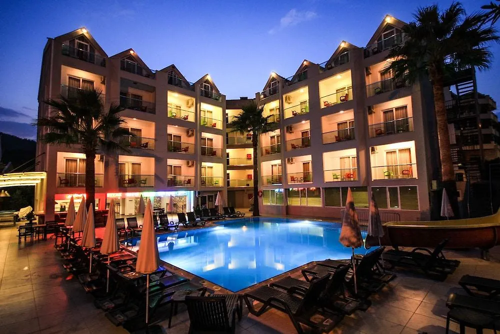 Club Palm Hotel Armutalan