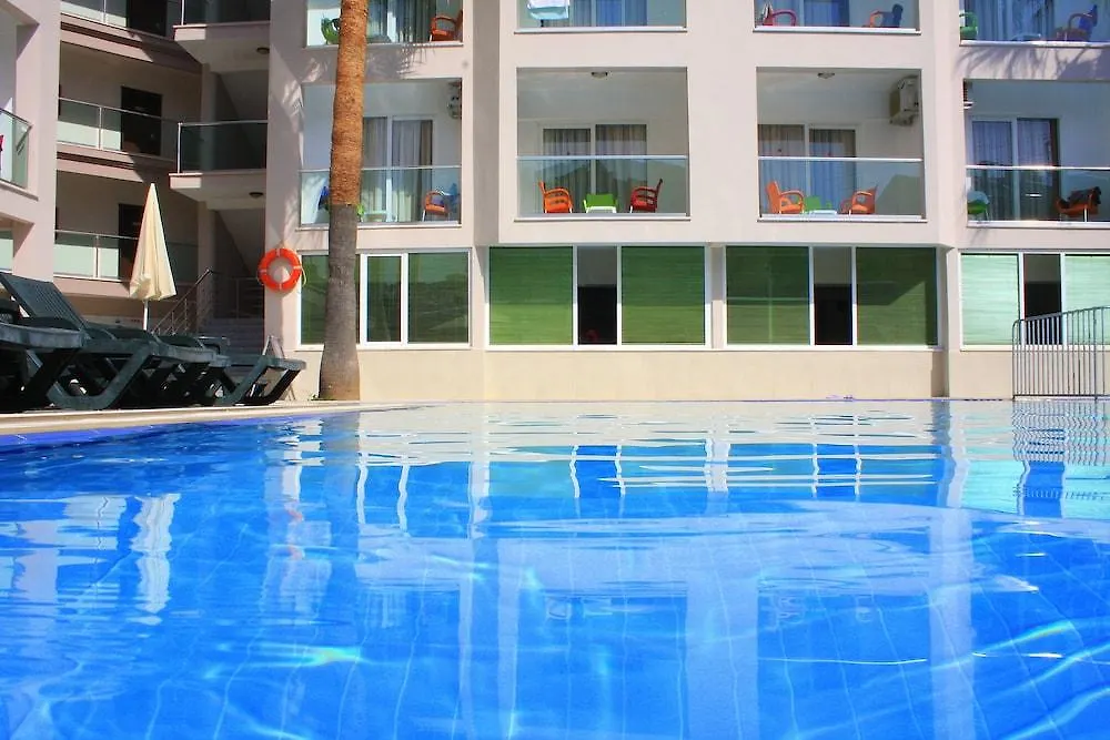 Club Palm Hotel Armutalan