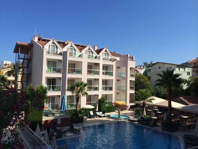 Club Palm Hotel Armutalan 2*,