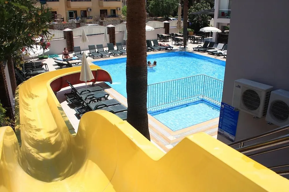 Club Palm Hotel Armutalan